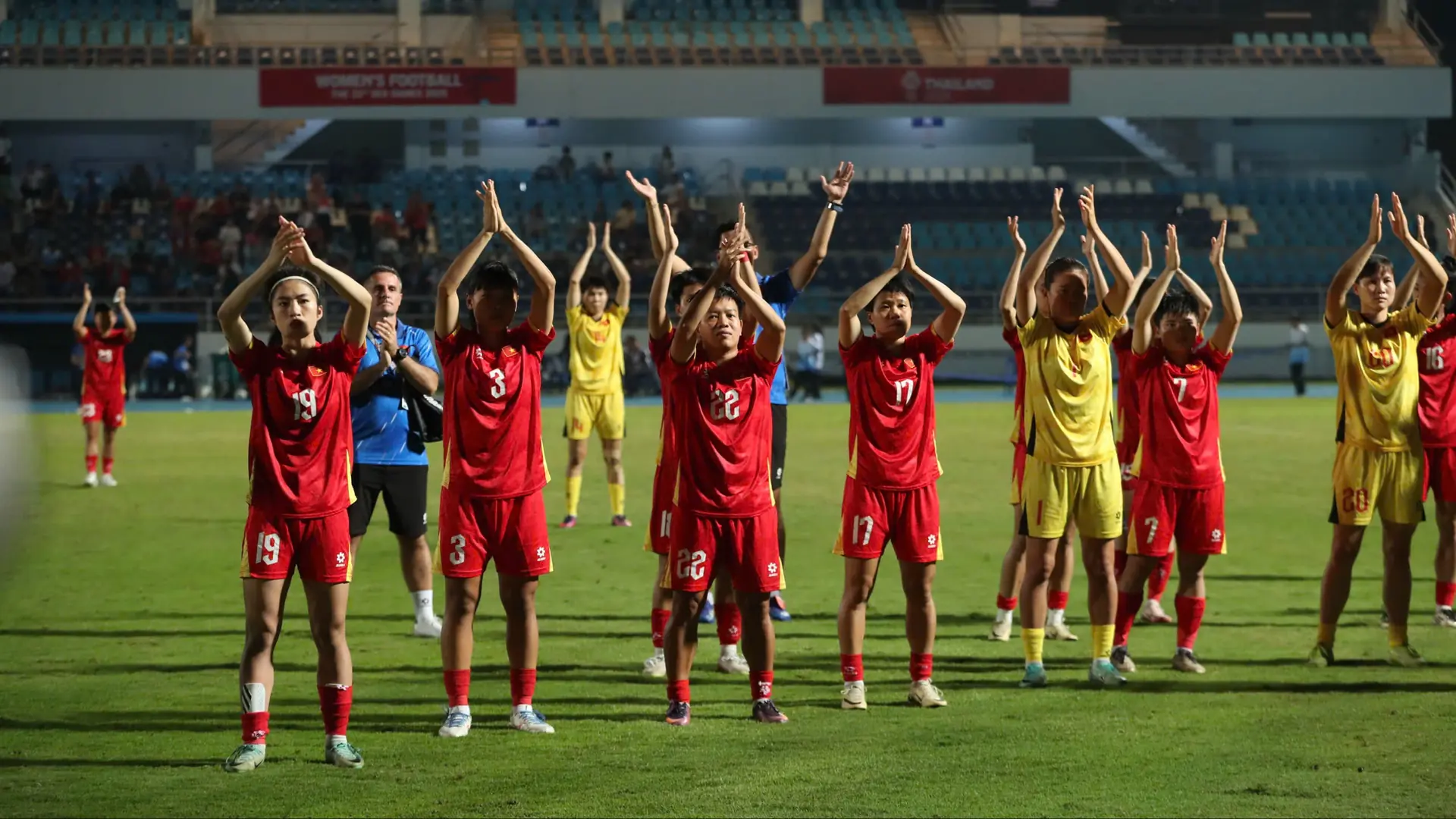 Thủ tướng gửi thư chúc mừng đội tuyển bóng đá nữ Quốc gia